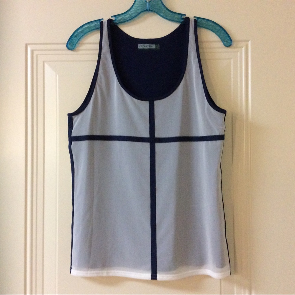 NWOT INPHORM NAVY WHITE MESH ATHLETIC TOP SZ M